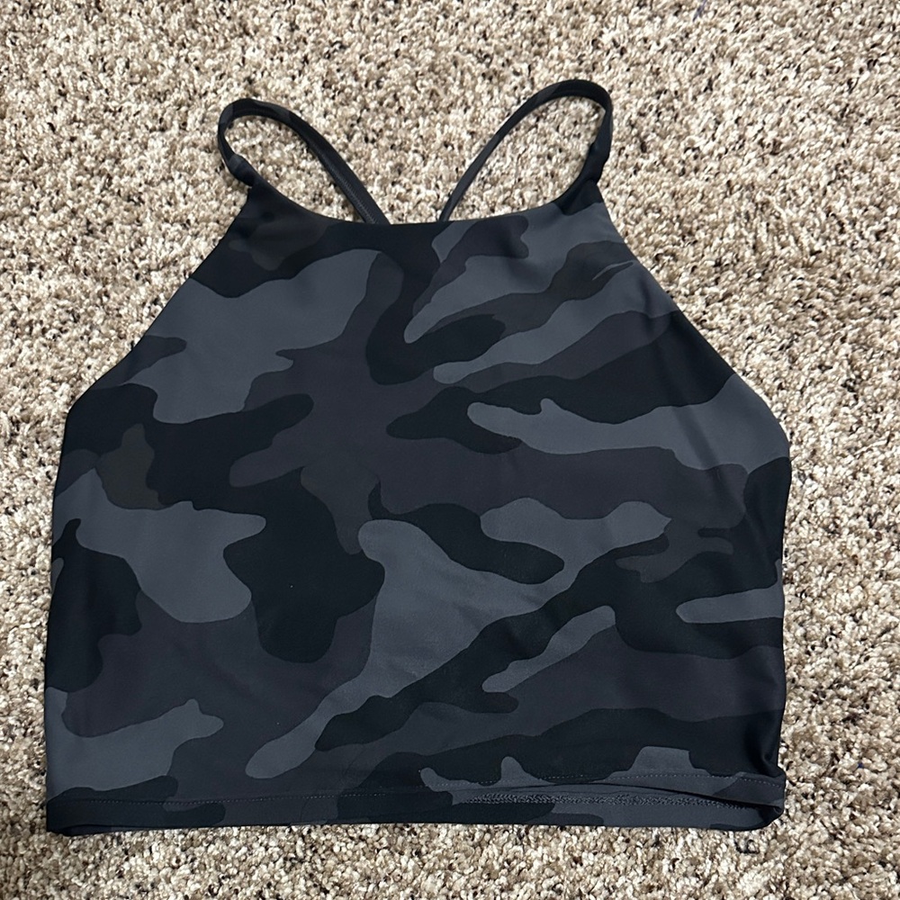 Old Navy - Camouflage Print Cropped Top Sports Bra